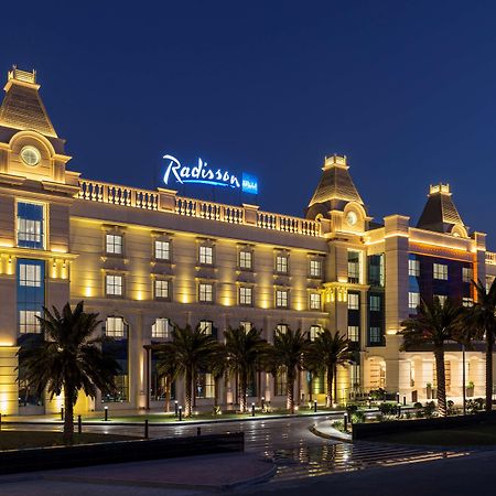 Radisson Blu Hotel, Ajman Buitenkant foto Radisson Hotel, Al Qasr, Dubai