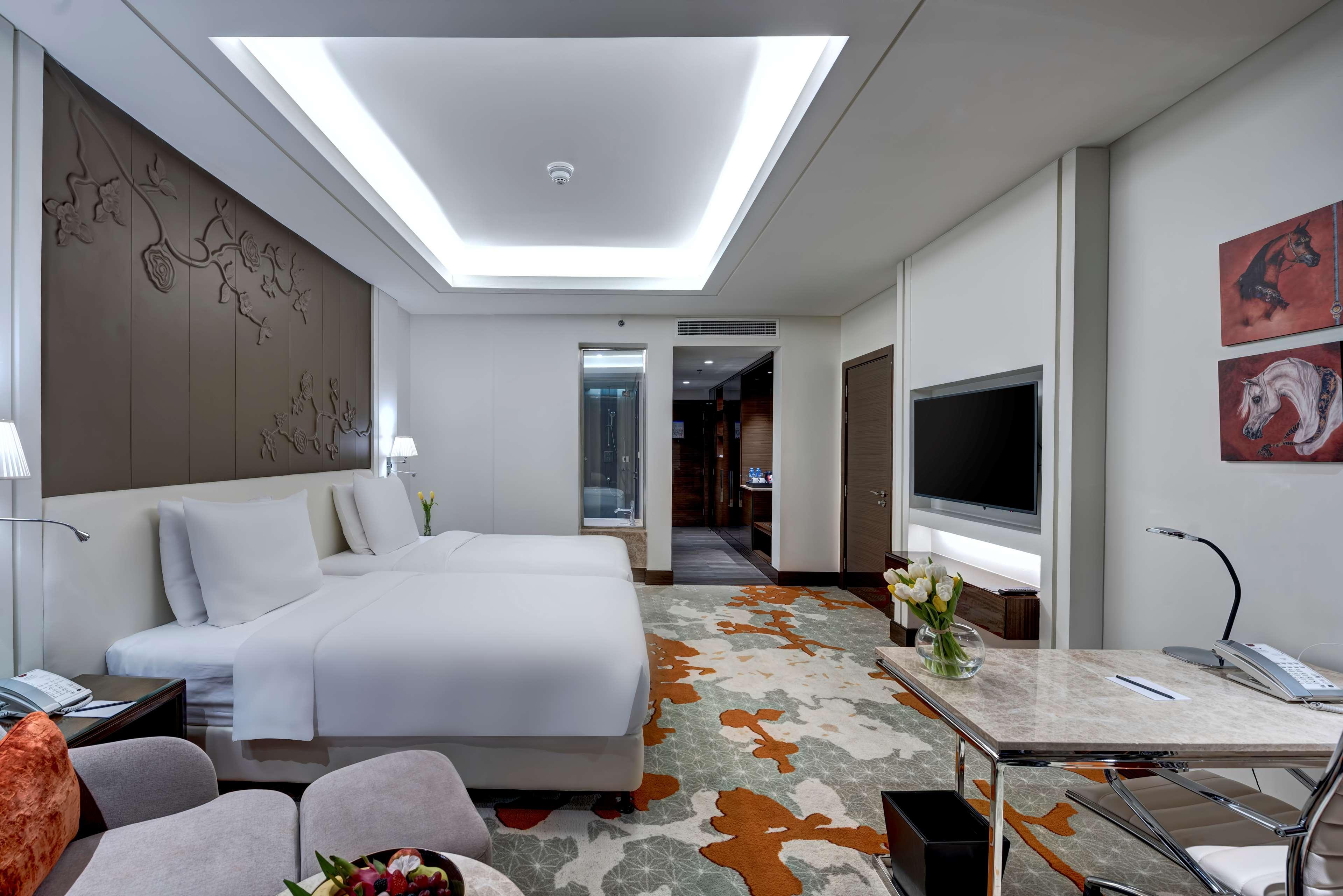 Radisson Blu Hotel, Ajman Buitenkant foto Deluxe room